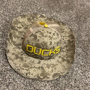 Camo Oregon Ducks Wide Brim Hat